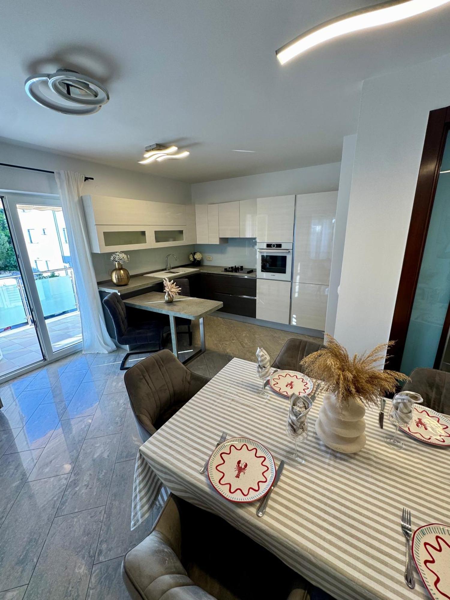 Apartments Toma Novalja Bagian luar foto